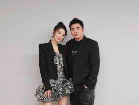 521薇娅狂欢节实力宠粉，618还将继续加磅！现场不忘继续传递公益力量