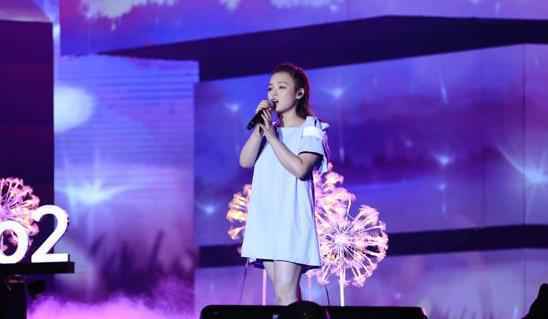爱新觉罗·媚好声音舞台清唱原创曲目《China》 唱创兼备未来可期