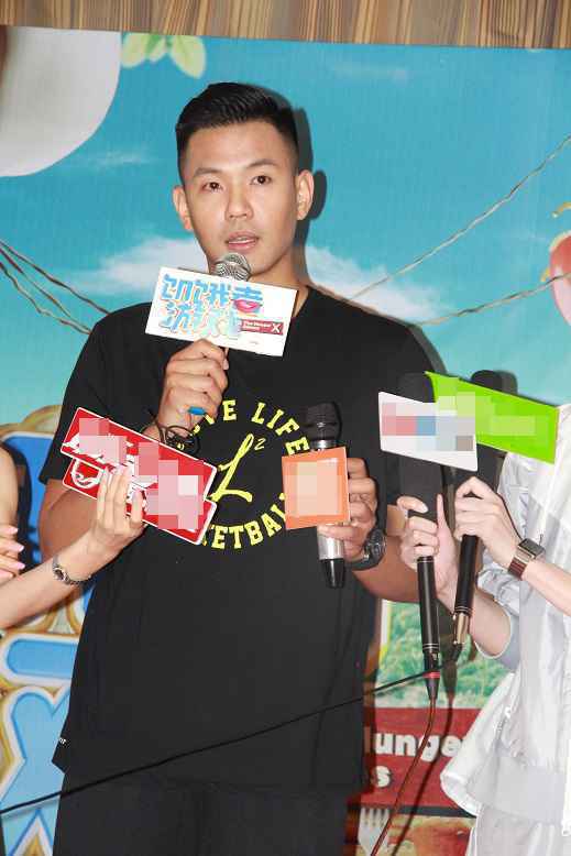 黑人加盟《饥饿者游戏》 柳岩自夸厨艺佳