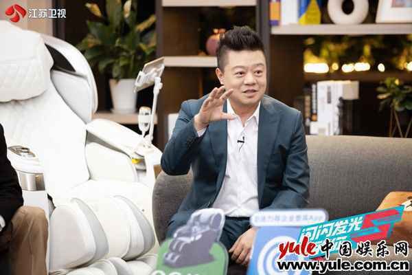 《闪闪发光的你》任嘉伦分享新人经历 陈卓璇拍戏曾被训“不会演戏”