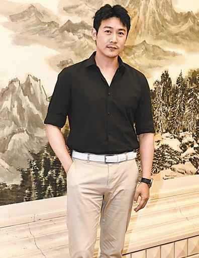 陆毅为新剧做体能训练 朱泳腾爆大学经常被＂欺负＂