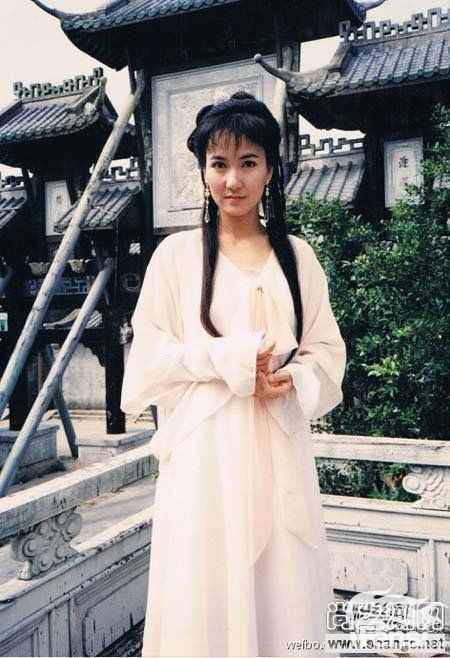 经历过小三事件的关之琳 曾经也那么疼