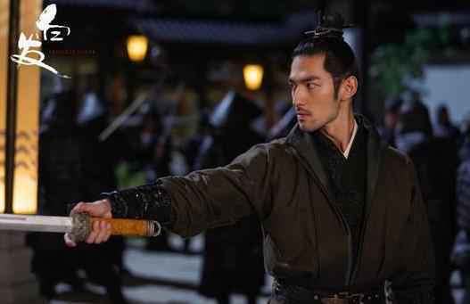 《白发》热播 看倪寒尽李治廷默契搭档解危机