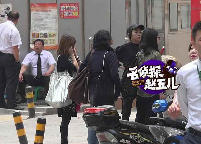 窦靖童染回黑发 变成乖巧好少年