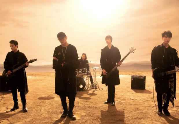 时光倒流20年！周杰伦新歌造型纪念出道首张专辑