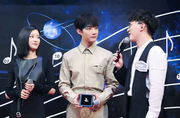 “子弹没有芯”CORSAK胡梦周新歌发行！直指言语暴力