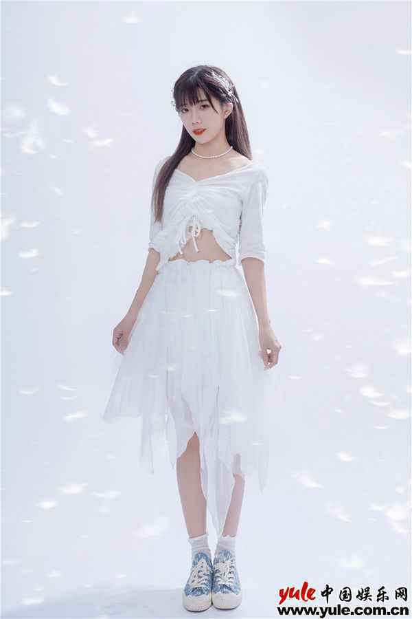 《金曲青春》SNH48带来治愈版《追光者》 诉说逐梦心声