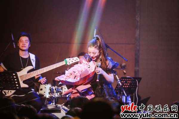 《当我们再一起》巡演完美收官，丁当感性总结“老友重聚、新友相识”