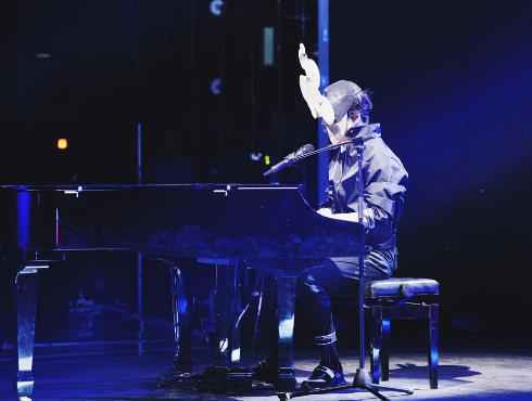 薛之谦真挚改编《哑巴》力挺好友共创好音乐