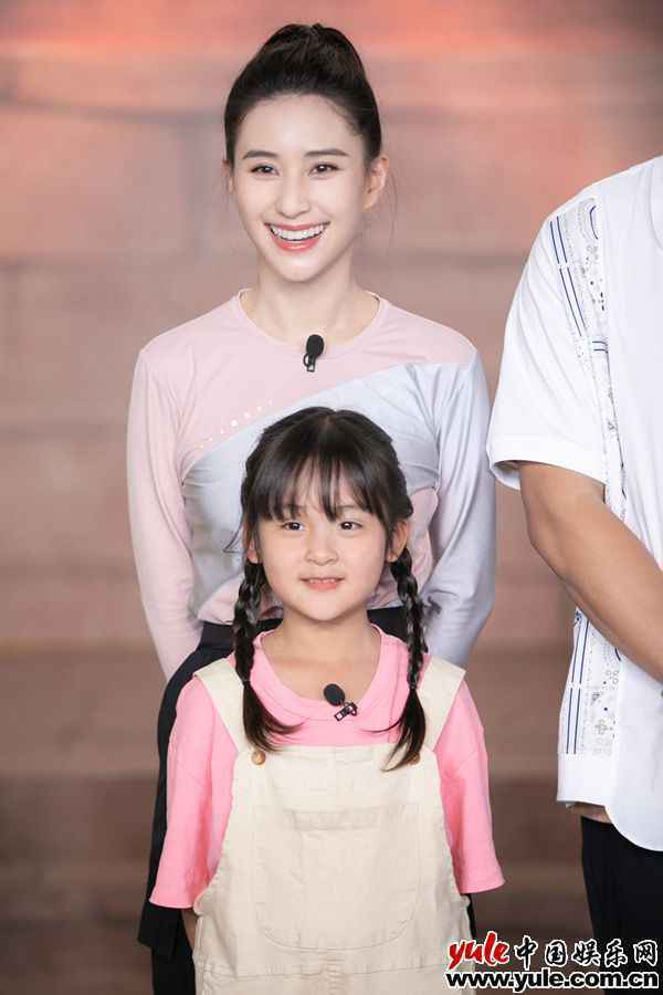 赌王千金很娇贵？《疯狂的麦咭8》向佐何超莲展现另一面