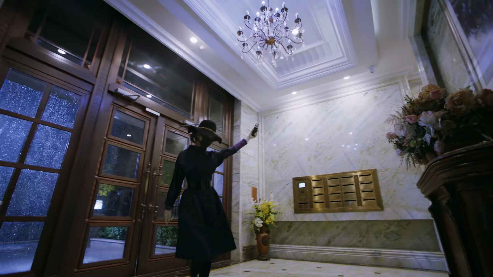 暴风眼：周恋即将暴露，反派终于落马一人，塑料姐妹花要开撕了