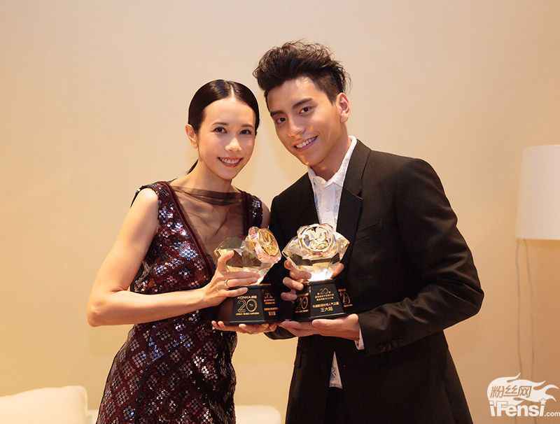 莫文蔚与王大陆同台笑言可惜我已结婚了