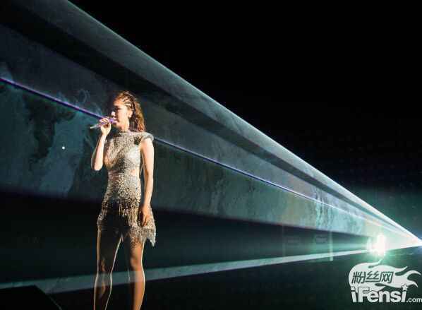 邓紫棋X.X.X.LIVE内地巡演北京完美收官