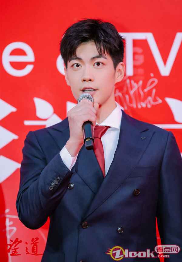 6.苏豪饰宣中华 《望道》“青春派”演绎时代信仰 金牌主创潜心打造新主流