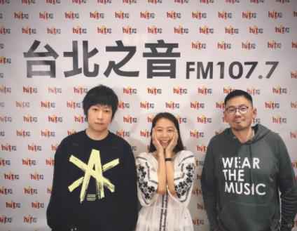 五月天阿信被指歌词太"中二" 夸陈绮贞是仙女