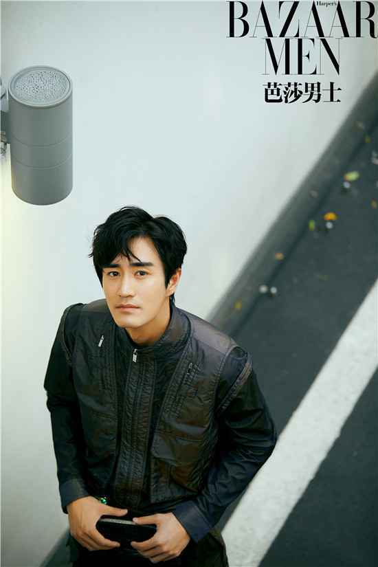 杨玏秋冬大片曝光 沉静时光双面演绎秋色恋人