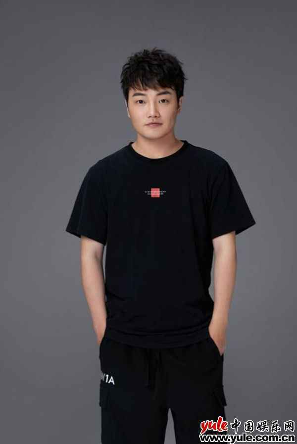 徐梦圆与知名电音厂牌Monstercat首度合作 打造超燃单曲《Saviour》