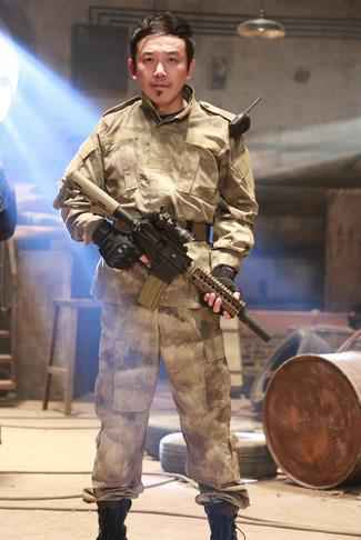 大潘潘斌龙《开心剧乐部》机智满分 首次搭档吴京刘奕君