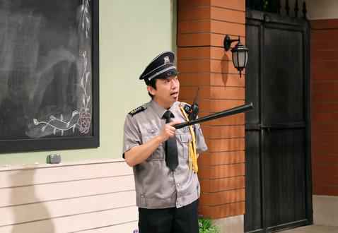 大潘潘斌龙《开心剧乐部》机智满分 首次搭档吴京刘奕君