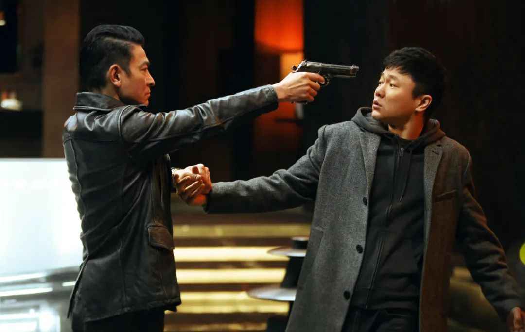 《人潮汹涌》票房破4亿,刘德华已经尽力,奈何同期对手太耀眼!