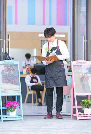 《心动的味道·厨语》全员高能逆袭 SNH48孙芮成店长 尽职何楷成蔡海鹏获赞