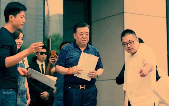 都市情感剧《超级翁婿》今晚收官 导演耿明吉转型新作笑中带泪