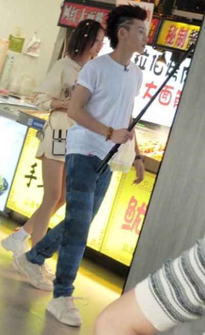 恋恋剧中人什么时候播出 小鬼吴宣仪现身杭州录制路透曝光