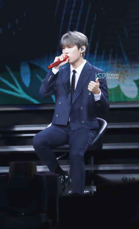 AB6IX首个亚巡见面会香港站 尽诉生活趣事