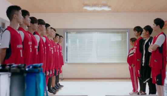 兜兜转转！《热血狂篮》佟梦实又成队长 封城提出公平比赛