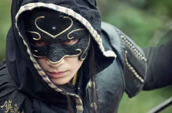 双角色同框粉丝过年 朱一龙：我对这个人物有“瘾”