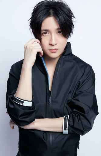 薛之谦“告白”小岳岳 淋浴唱将分享“唱歌土方”