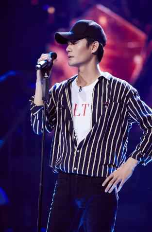 “歌手”王凯火力全开:跨界决赛无悬念晋级 新专主打《一人份的孤独》今日公开