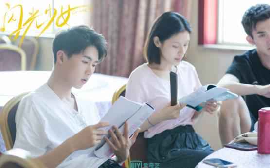 剧版《闪光少女》青岛开机 鲍鲸鲸王冉携原班电影团队回归