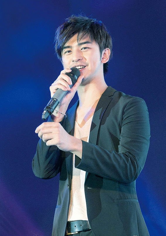 陈柏霖亮相“ONE NIGHT” 为自闭症儿童筹善款