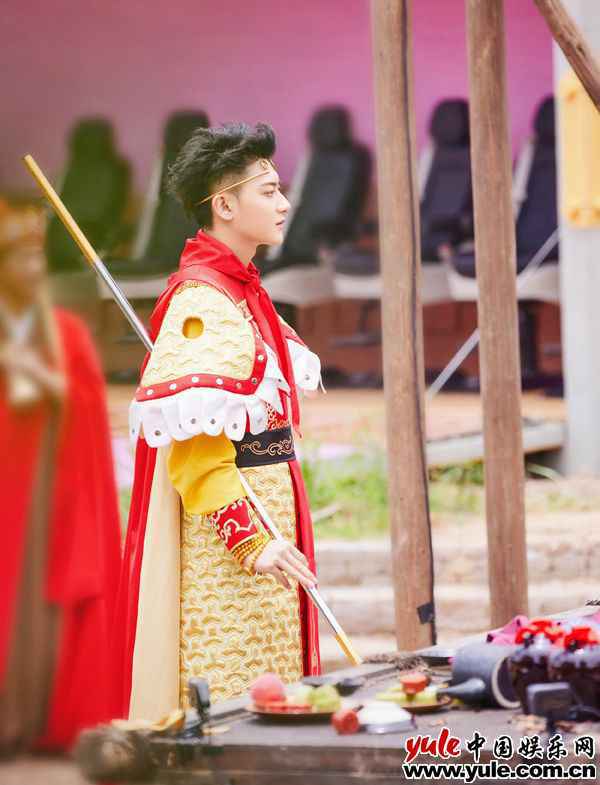 黄子韬《萌探探探案》化身齐天大圣 在线撒娇俘获众人