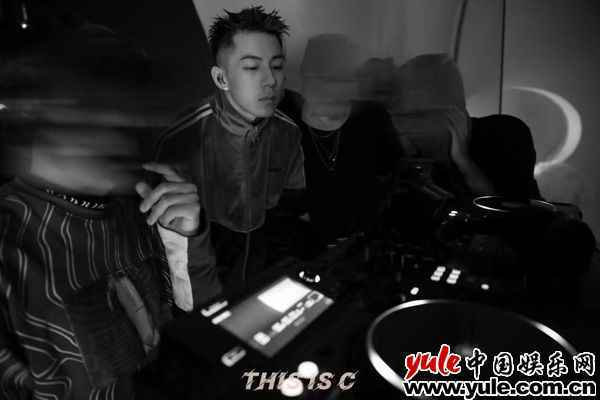 Casper卡斯柏Live Video合辑上线，引领国内视觉新审美