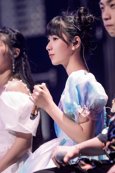 那英、薛之谦等与李昕融共同出席“抖音看见音乐计划收官盛典”