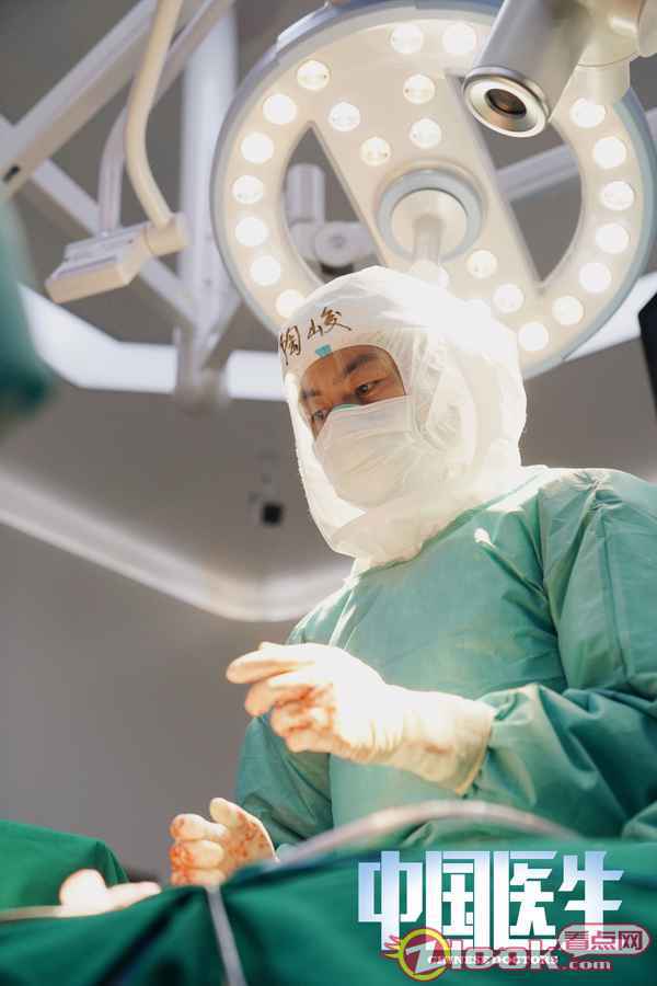 微信图片_20210622142707 朱亚文电影《中国医生》定档7.9 演绎广东援鄂医疗队医生