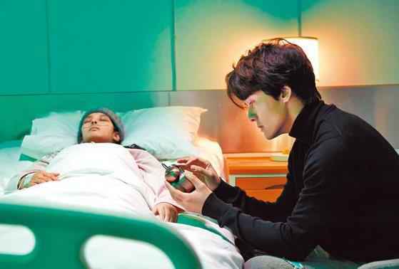 吴克群拍MV忆丧母之痛泪崩 邀女友陈语安同框演出