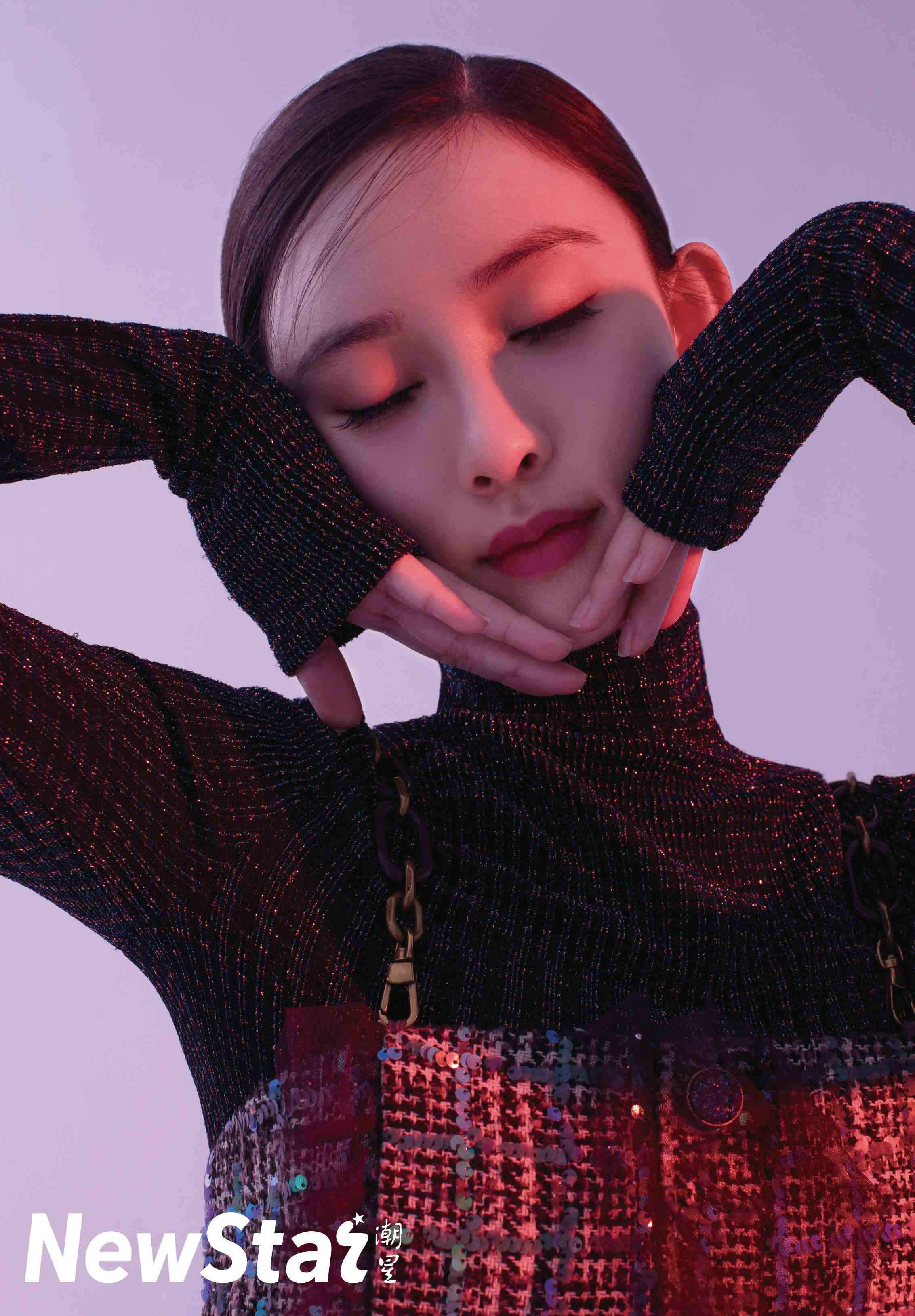 孟子义最新杂志大片曝光 复古齐刘海全新尝试吸睛十足