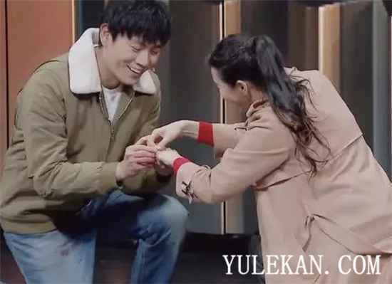 《我就是演员》伊能静为何给秦昊下跪？伊能静也参加了吗？