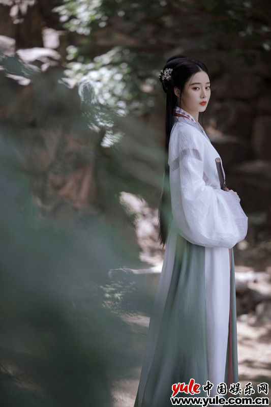 徐艺洋《花湮灭》柔情上线 雨停心晴花开花落自有归期