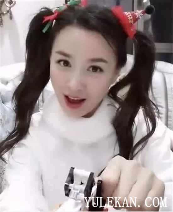 张庭现在不当演员了吗？为何要扎两小辫卖萌？