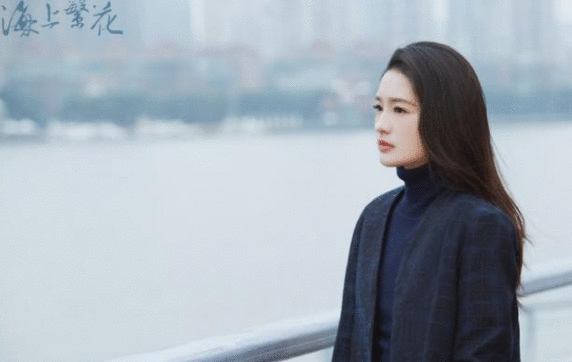 海上繁花：李沁与窦骁的感情戏“走上正轨”，酒成了重要的道具!