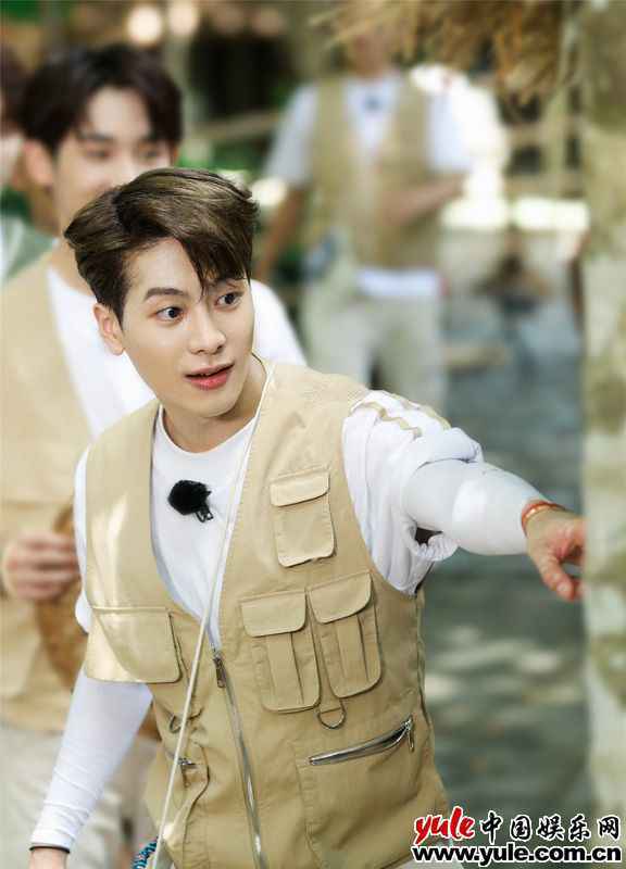 《奔跑吧9》开启“粮食保卫战”，智慧与力量展开较量