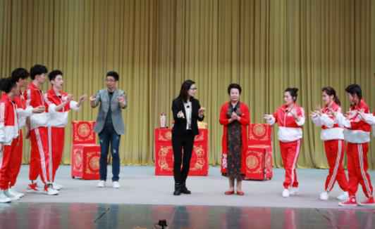 《群演公社》学员学习茂腔集体崩溃 唐国强许文广谈演员压力