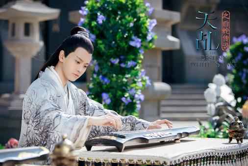 《天乩》7天破7亿收视惊人 杨紫任嘉伦花式互撩引热议