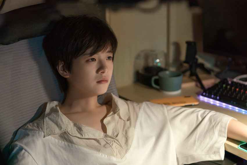 《二十不惑》罗艳友情、亲情遭受考验? 性骚扰、网暴等社会问题引深思