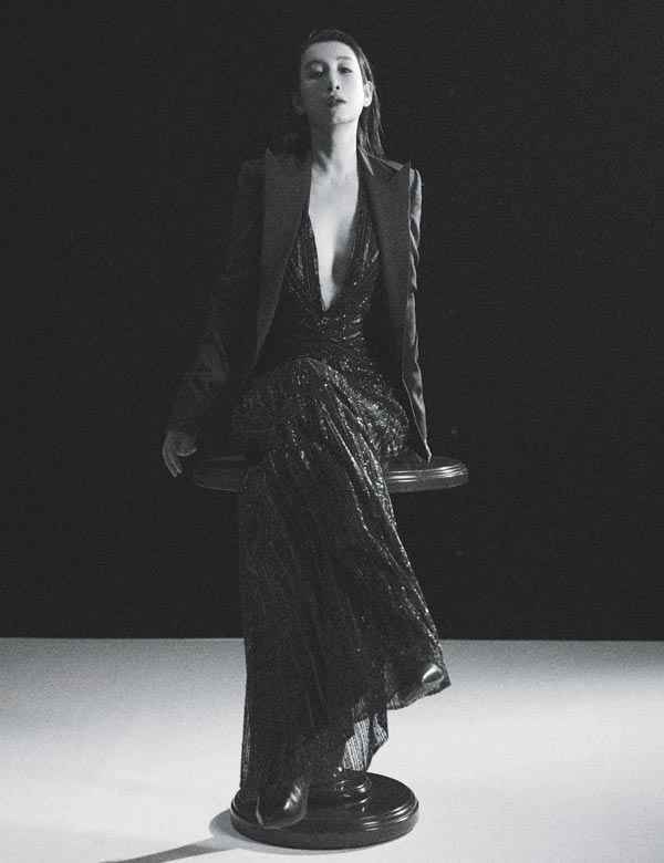 秦海璐 | 只管有劲儿地行进