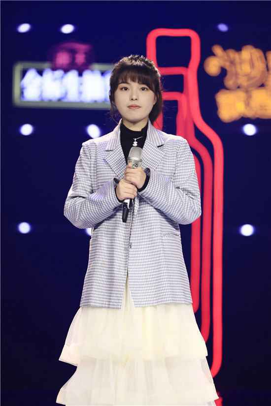 《蒙面唱将猜猜猜》第四季终极盛典 邢晗铭演唱了哪些歌曲？